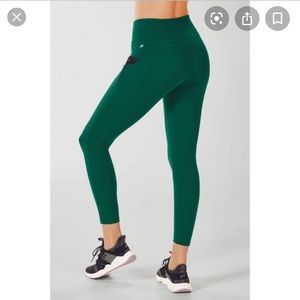 Fabletics Oasis High Waist 7/8 Leggings